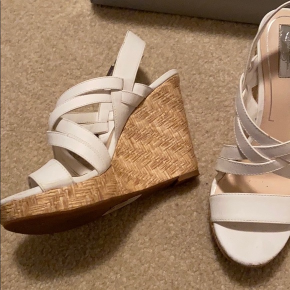 Jessica Simpson Powder White Heel - Picture 3 of 4